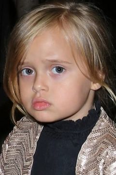 Vivienne Jolie-Pitt interpreta Aurora (5 yrs.)