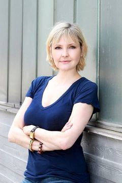 Katharina Schubert interpreta Pia Andresen