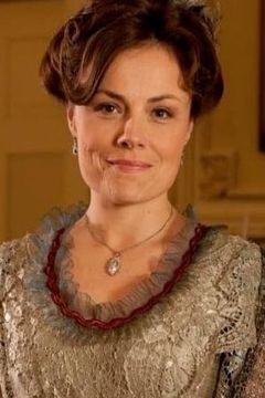 Arwen Humphreys interpreta Margaret Brackenreid