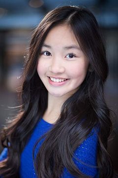 Melody B. Choi interpreta SF School Bus Kid #1
