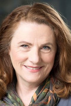 Marilyn Norry interpreta NASA Wife