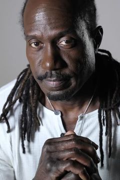 Curtis King Jr. interpreta Male Ensemble