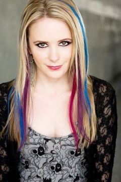 Carrie Wiita interpreta Bridesmaid