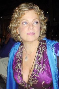 Vanna Bonta interpreta Additional Voices (voice)