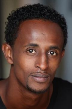 Faysal Ahmed interpreta Najee