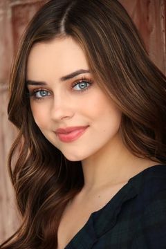 Nicolette Langley interpreta Molly