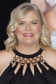 Paula Pell interpreta Additional Voices (voice)