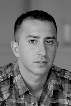 Gürkan Küçüksentürk interpreta Aziz