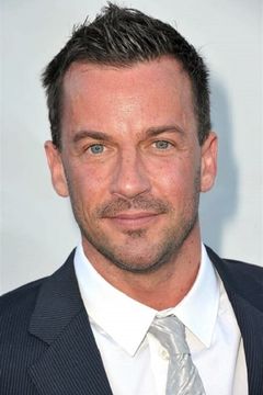 Craig Parker interpreta Darken Rahl