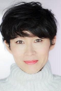 Jade Phan-Gia interpreta Lucie Smadja