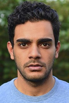 Hamza Haq interpreta MSNBC Anchor
