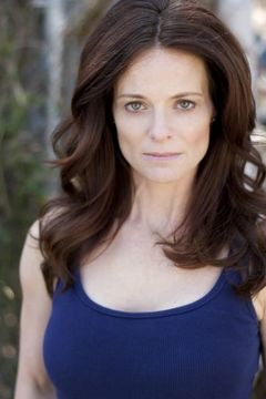 Candace Blanchard interpreta Cathy Jeffcoat
