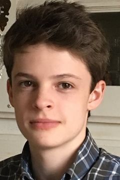 Antoine Milhaud interpreta Pierre (12 years old)