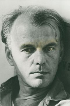 Lennart Hjulström interpreta Fredrik Clinton