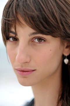 Francesca Inaudi interpreta Maya Marini