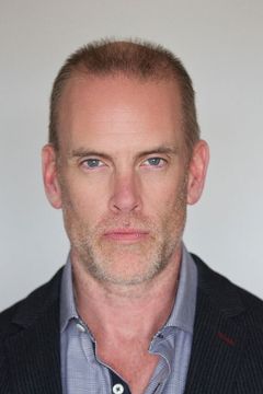 Rod Coulter interpreta Cop 1