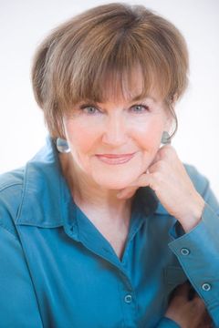 Annette Miller interpreta Sales Woman