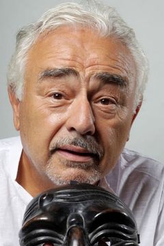 Tommaso Bianco interpreta Uncle Pasqualino