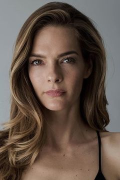 Nicole Steinwedell interpreta'No Spark' Girl