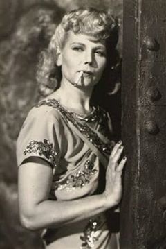 Joan Blair interpreta Pawnbroker's Wife (TV version) (uncredited)