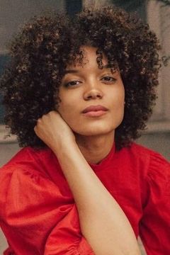 Briana Middleton interpreta Sidney