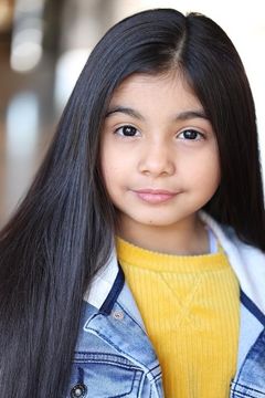Vivian Atencio interpreta Debbie