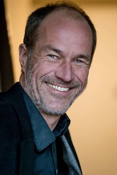 Holger Daemgen interpreta Helmut Knochen