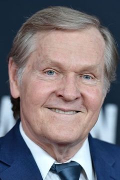 William Sadler interpreta Lt Col. Lewis'Chesty' Puller