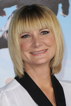 Kerri Kenney-Silver interpreta Kristen Swanson