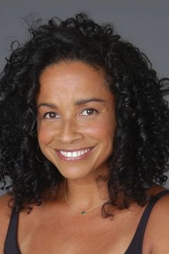 Rae Dawn Chong interpreta Squeak