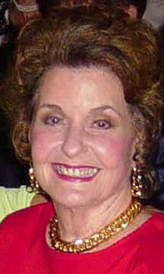 Gloria Marlen interpreta Woman (uncredited)