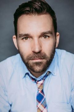 Geoff Gustafson interpreta Norman Dorman