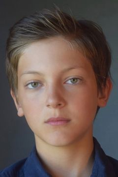 Auden Larratt interpreta Billy