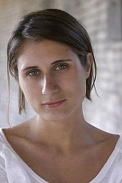 Tiffany Freisberg interpreta Mary Talbot