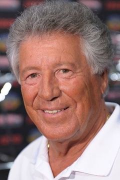 Mario Andretti interpreta Dos Bros Customer/Race Official (voice)