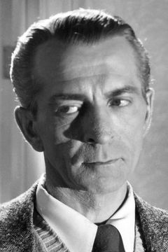 Ralf Harolde interpreta Walt's Doctor (uncredited)