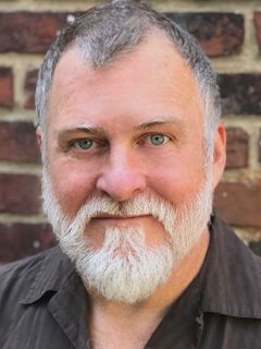 William Zielinski interpreta Deputy