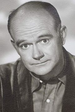 Bob Sweeney interpreta Cousin Bob
