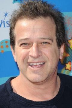 Allen Covert interpreta Joel Farley