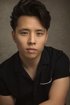 Jeremy Ang Jones interpreta Tsui