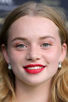 Luna Wedler interpreta Grete