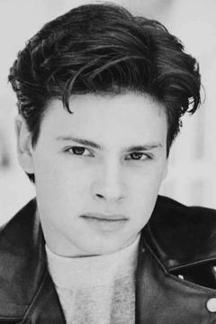 Jason Marsden interpreta Additional Voices (voice)