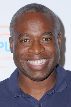 Phill Lewis interpreta Marion Moseby