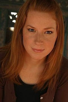 Colleen Smith interpreta Various (voice)