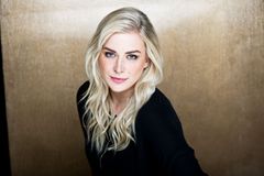 Heather Byrne interpreta Injured Civilian