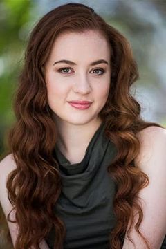 Jordana Beatty interpreta Little Girl
