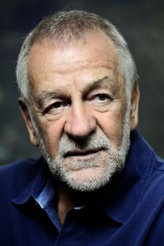 Luciano Virgilio interpreta Vittorio Grandi