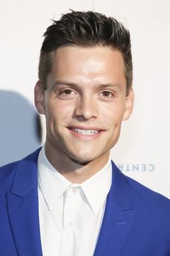 Austin Lyon interpreta Nicholas