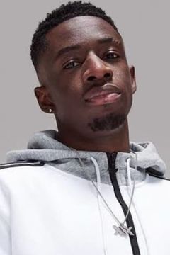 Tobi Brown interpreta Himself in the Youtube Video