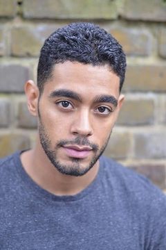 Nick Sagar interpreta DEA agent Alonzo Loya